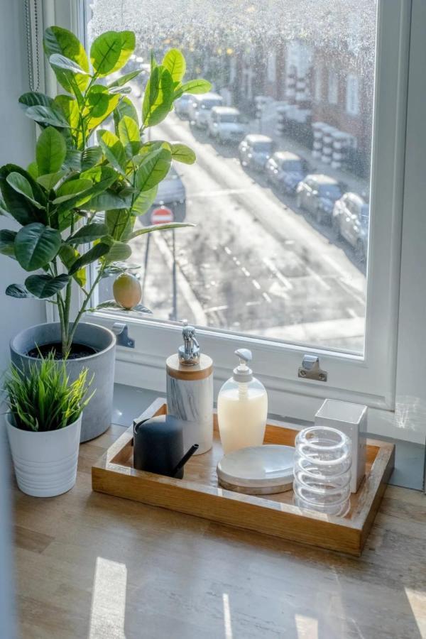 Modern And Luxurious 2 Bedroom Flat - Barons Court Apartamento