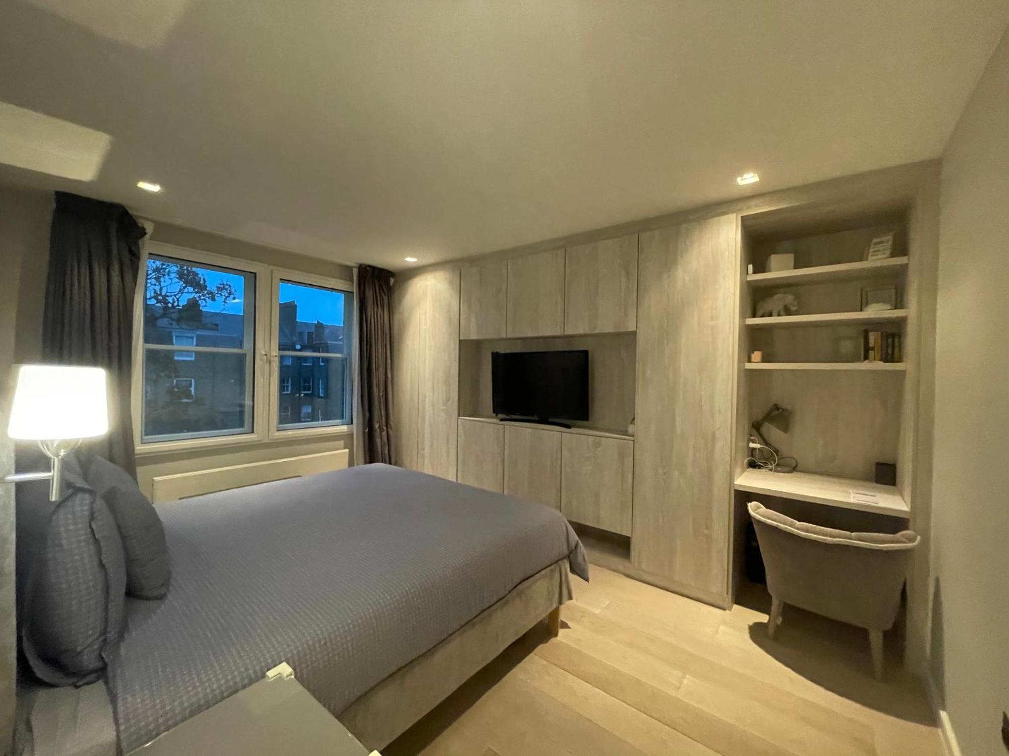 Modern And Luxurious 2 Bedroom Flat - Barons Court Londres