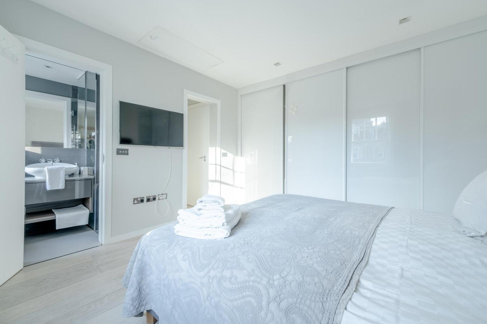 Modern And Luxurious 2 Bedroom Flat - Barons Court Apartamento *