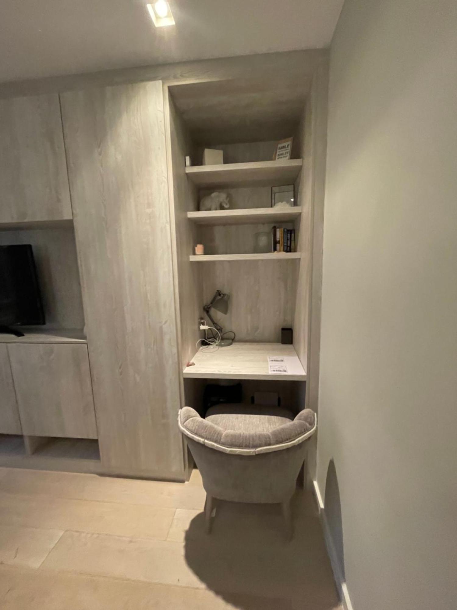 Modern And Luxurious 2 Bedroom Flat - Barons Court Apartamento