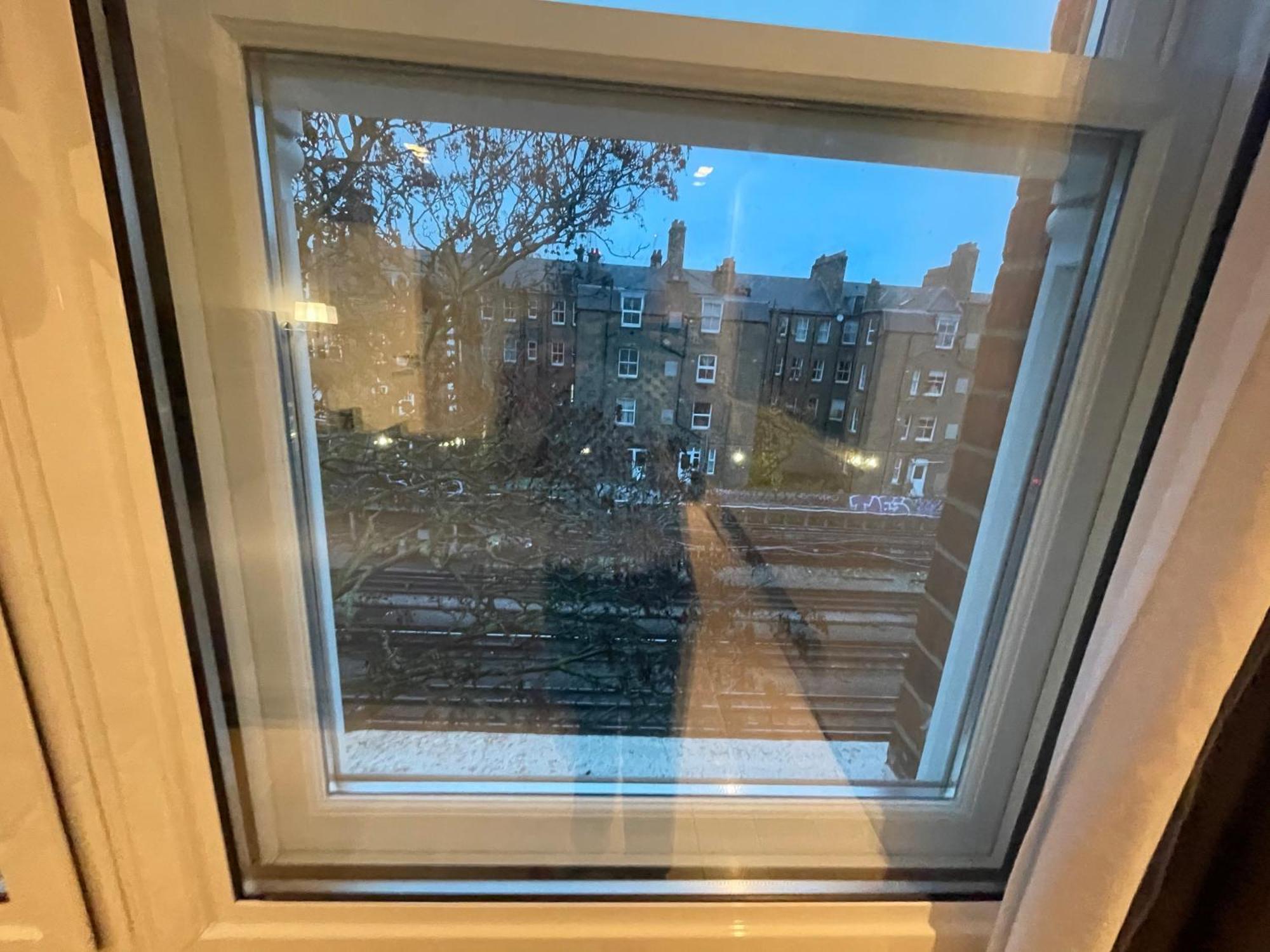 Modern And Luxurious 2 Bedroom Flat - Barons Court Apartamento *